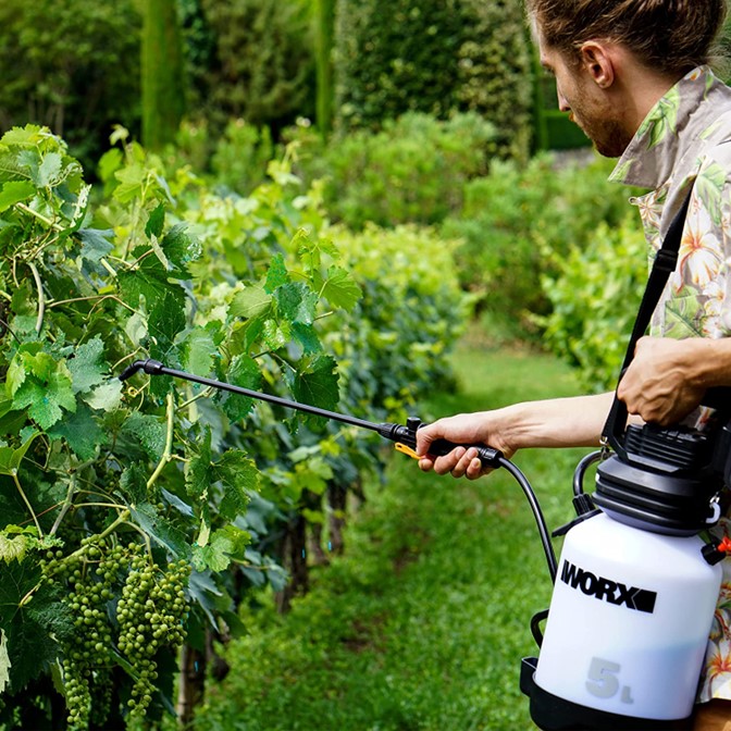 WORX 20V Cordless Garden Sprayer WG829E.9