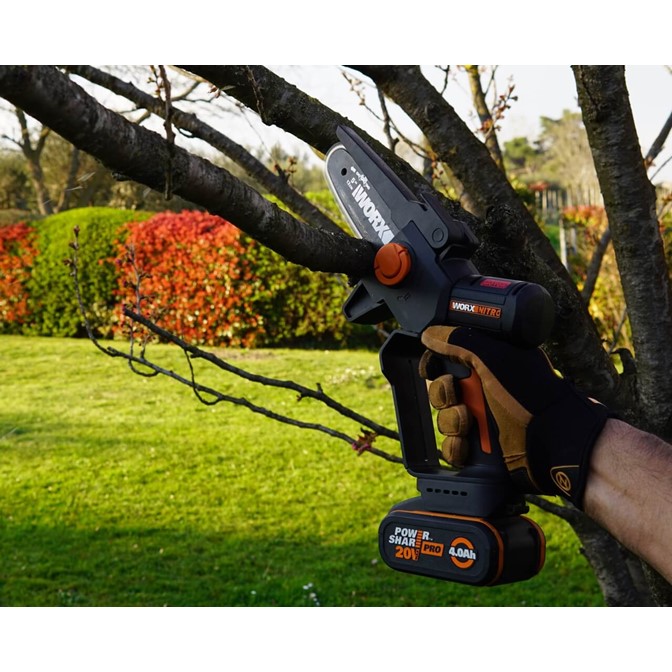 WORX NITRO Brushless One-Handed Chainsaw 5