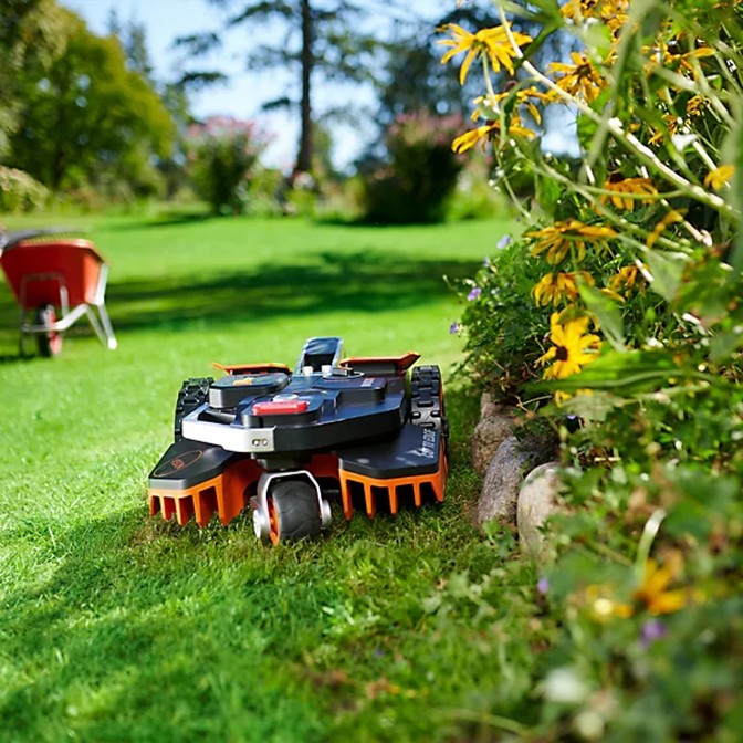WORX LANDROID™ Robotic Mower Vision AI M600 | WORX South Africa